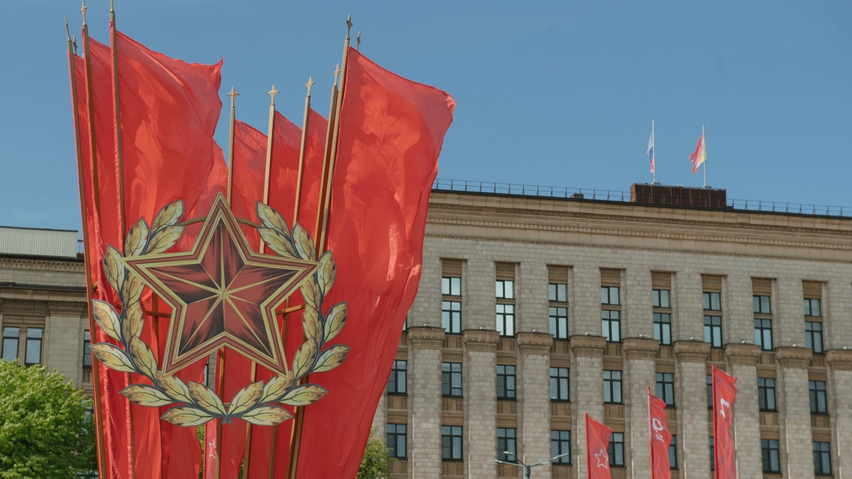 В Лисках к 9 Мая закупят праздничные растяжки и новую передвижную мастерскую