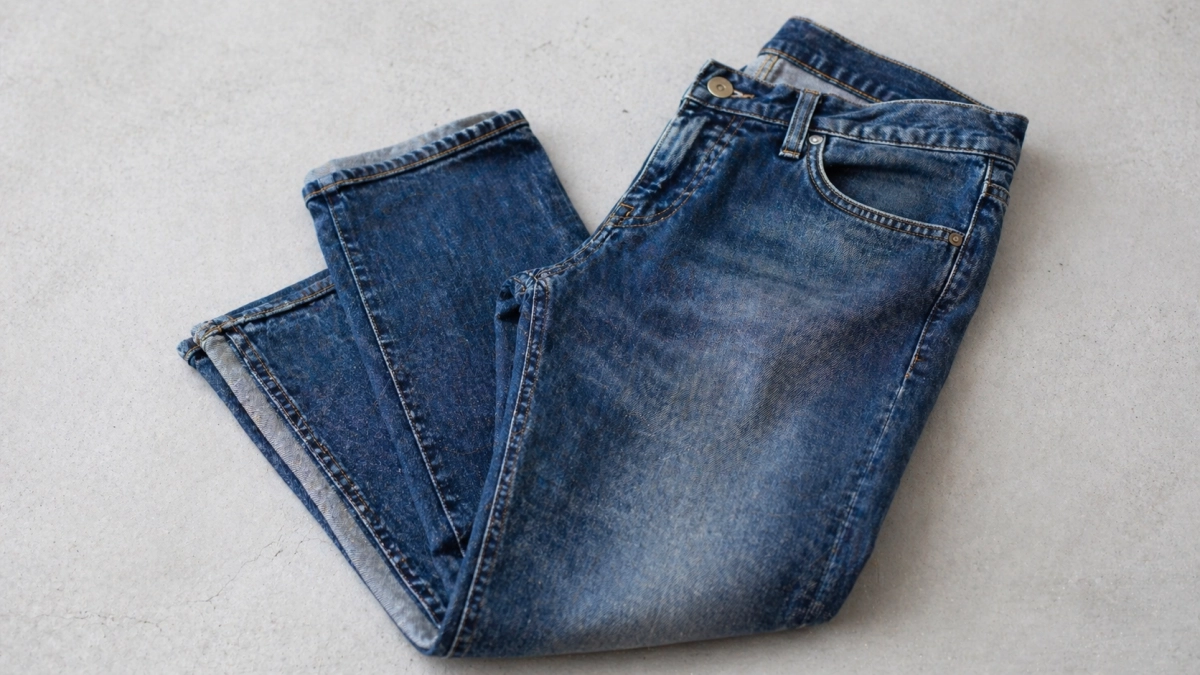 Старые джинсы «берегу как зеницу ока»: делаю коврик за вечер, который никто не отличит от дизайнерского