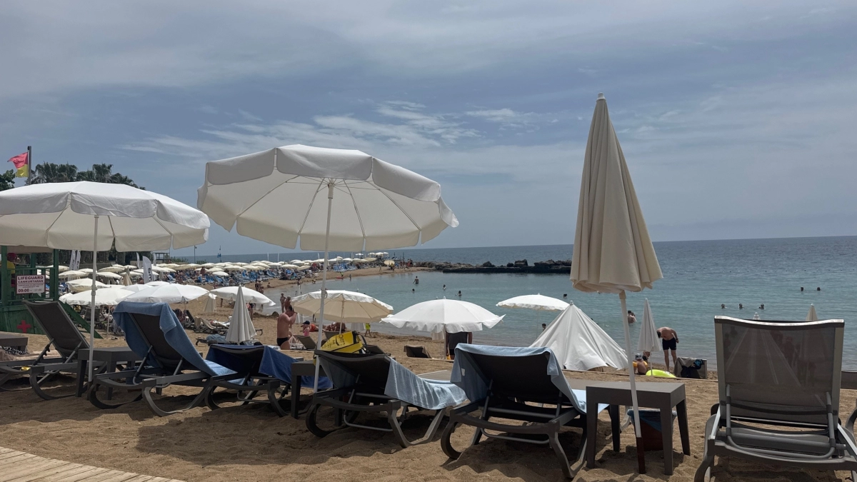 На наш Юг больше ни ногой, нашла идеальное место: вода теплая, не грубят и в 2 раза дешевле, чем в Абхазии