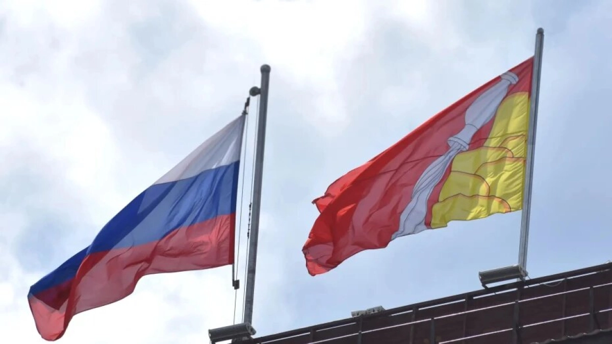Гусев и Матузов поздравили воронежцев с Днём Герба и Флага области