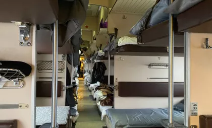 Немец застыл в непонимание на пороге вагона: "Неужели теперь все русские на этом ездят в Крым". Чем удивил заморского гостя фирменный поезд